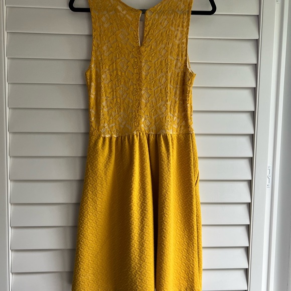 Maeve x Anthropologie Yellow Lace Bodice A-line Dress w/ Pockets! Size Medium - Picture 4 of 17